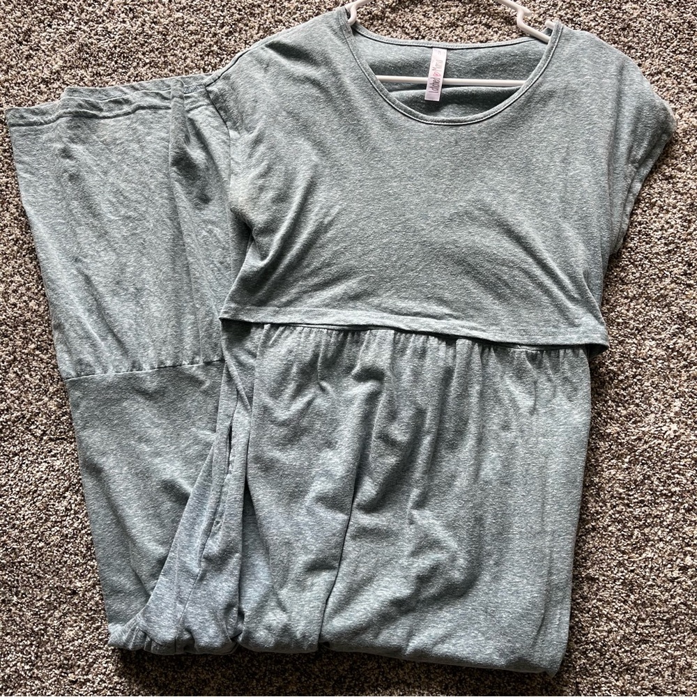 Latched mama maxi